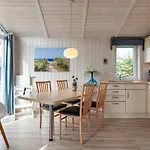 4 Star Holiday Home In Groemitz *
